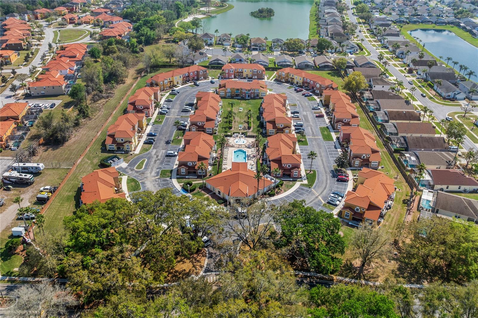 LAKE BERKLEY RESORT PH 02 - Residential