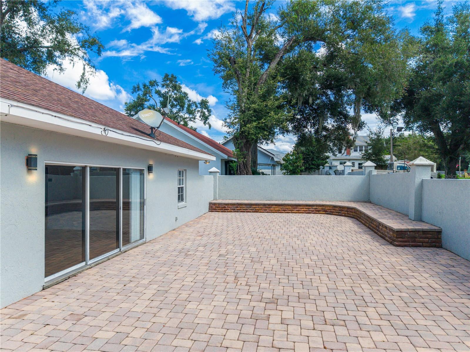 415 RENEE DRIVE