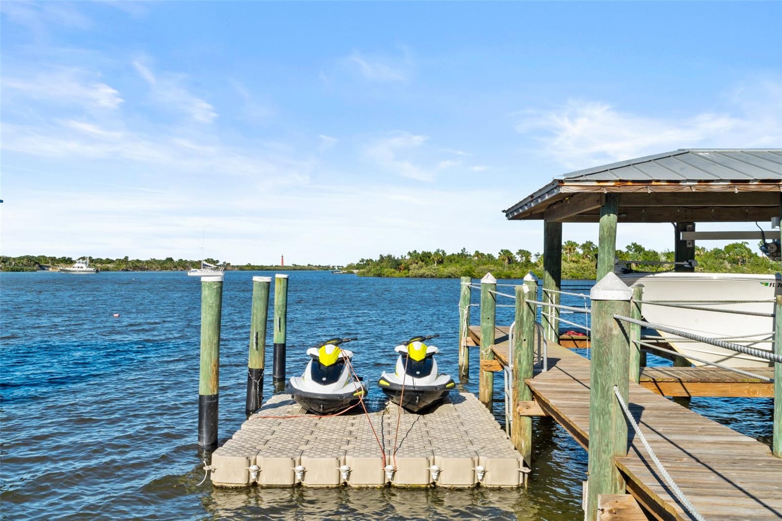 INLET SHORES - Residential