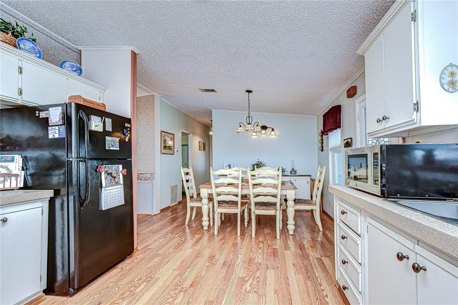 COLONY HILLS COMMUNITY - Residential