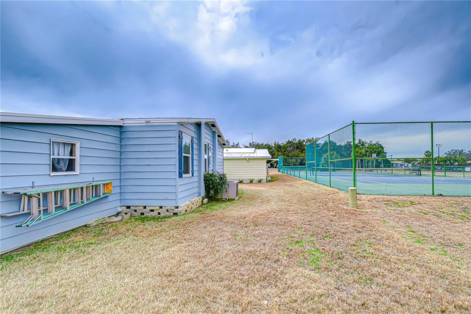 COLONY HILLS COMMUNITY - Residential