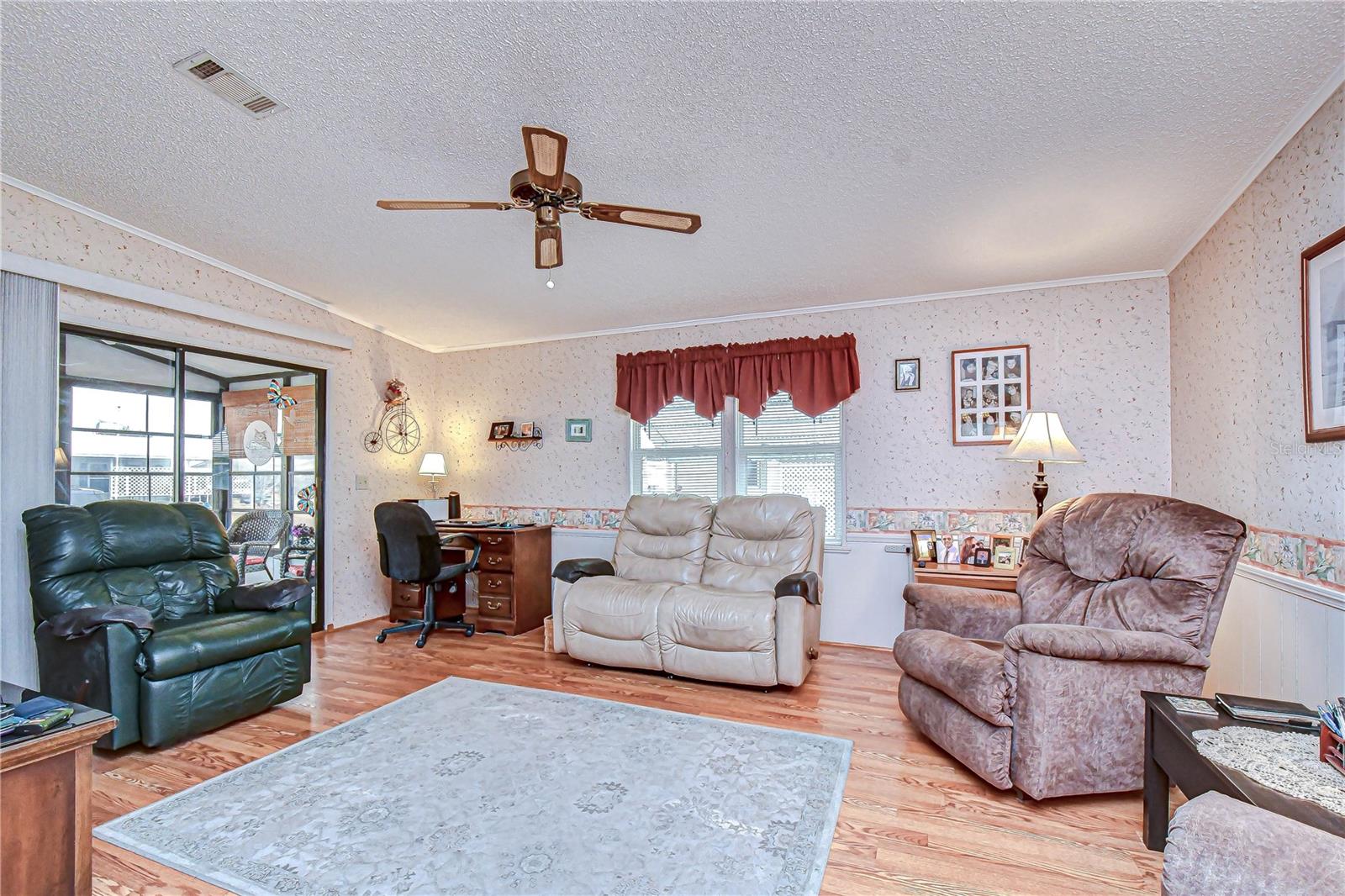 COLONY HILLS COMMUNITY - Residential