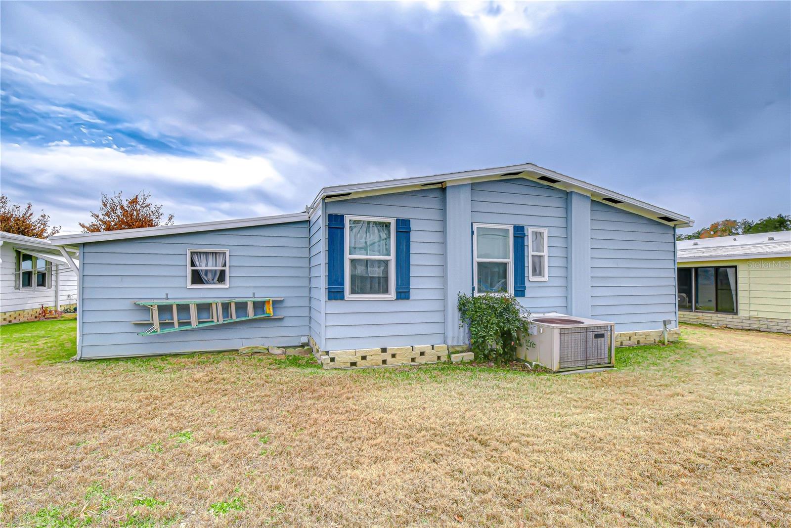 COLONY HILLS COMMUNITY - Residential