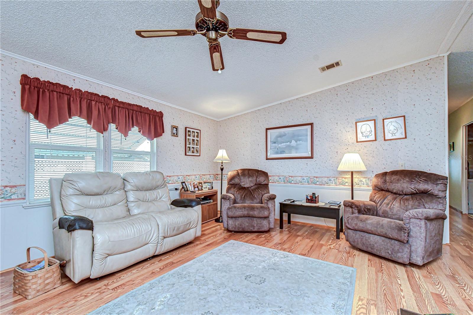 COLONY HILLS COMMUNITY - Residential