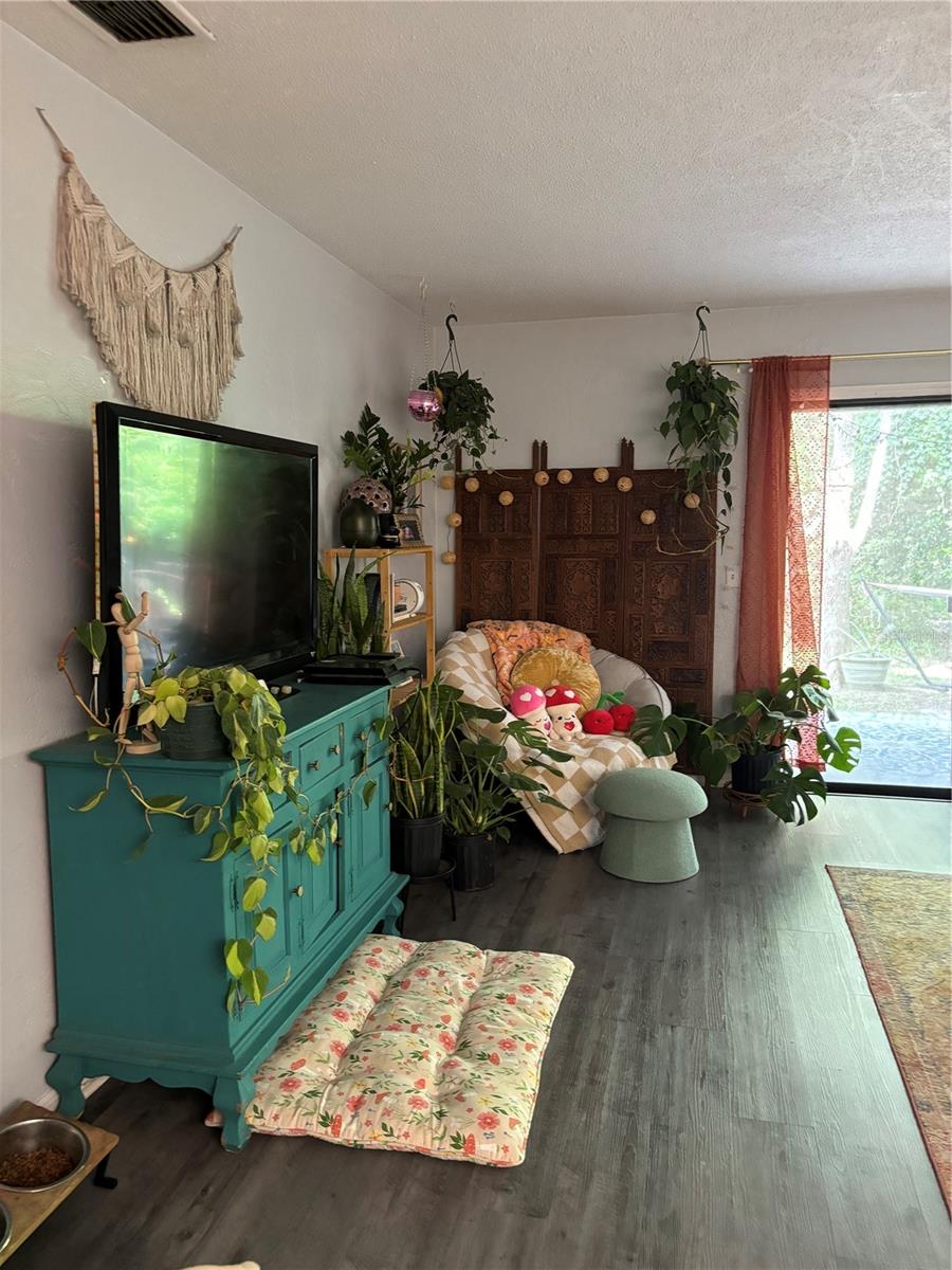 FLORIDA SHORES 01 - Residential Income