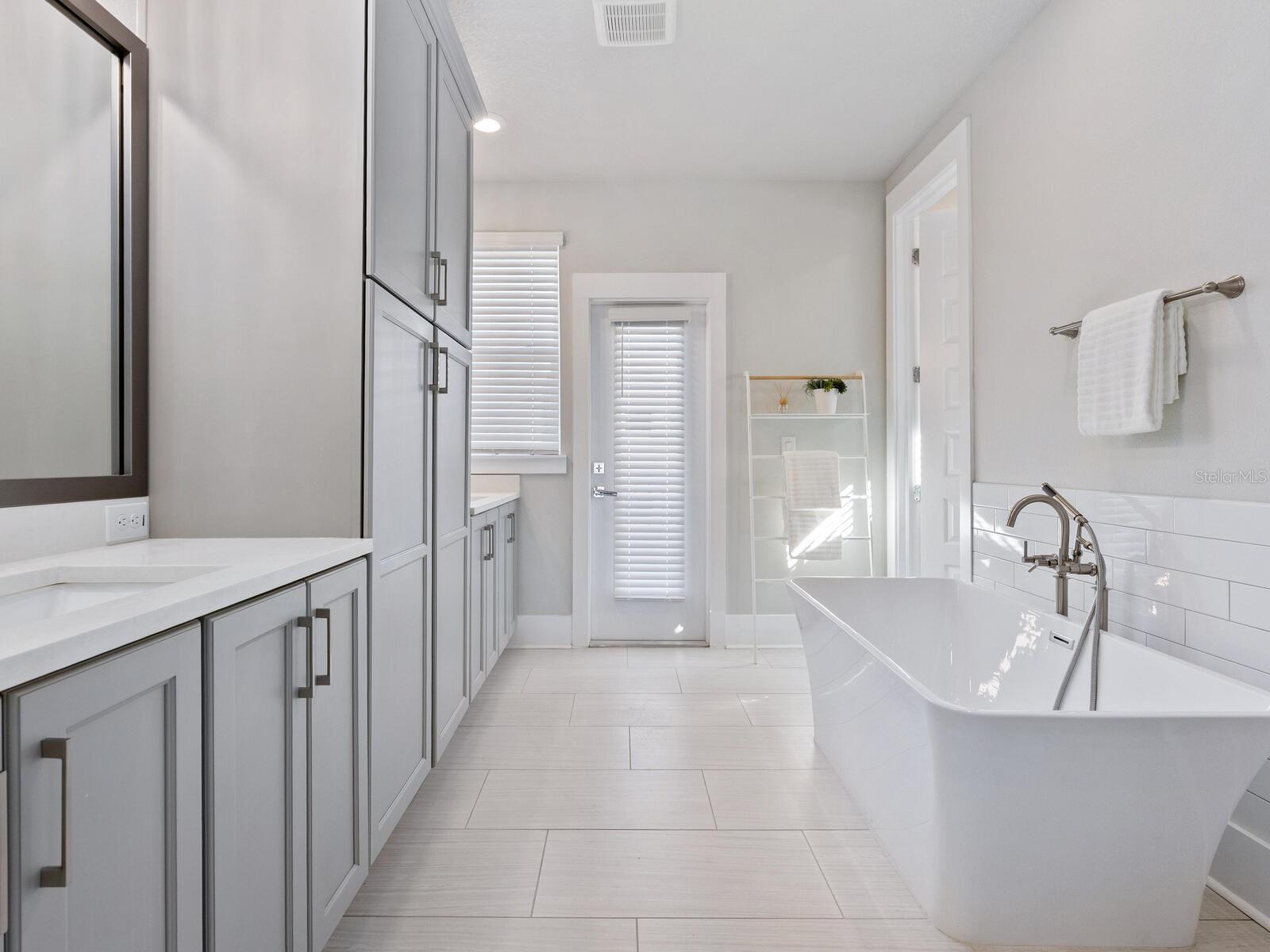 LAUREL PARK REP - Residential