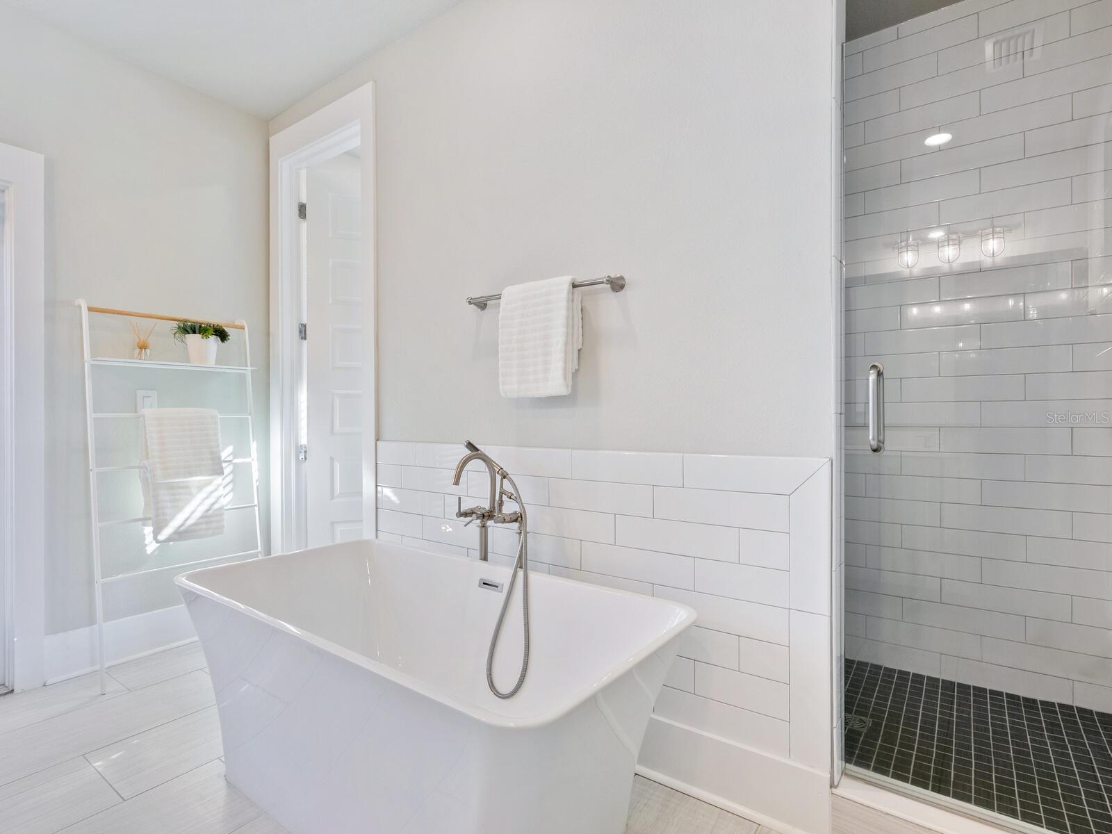 LAUREL PARK REP - Residential