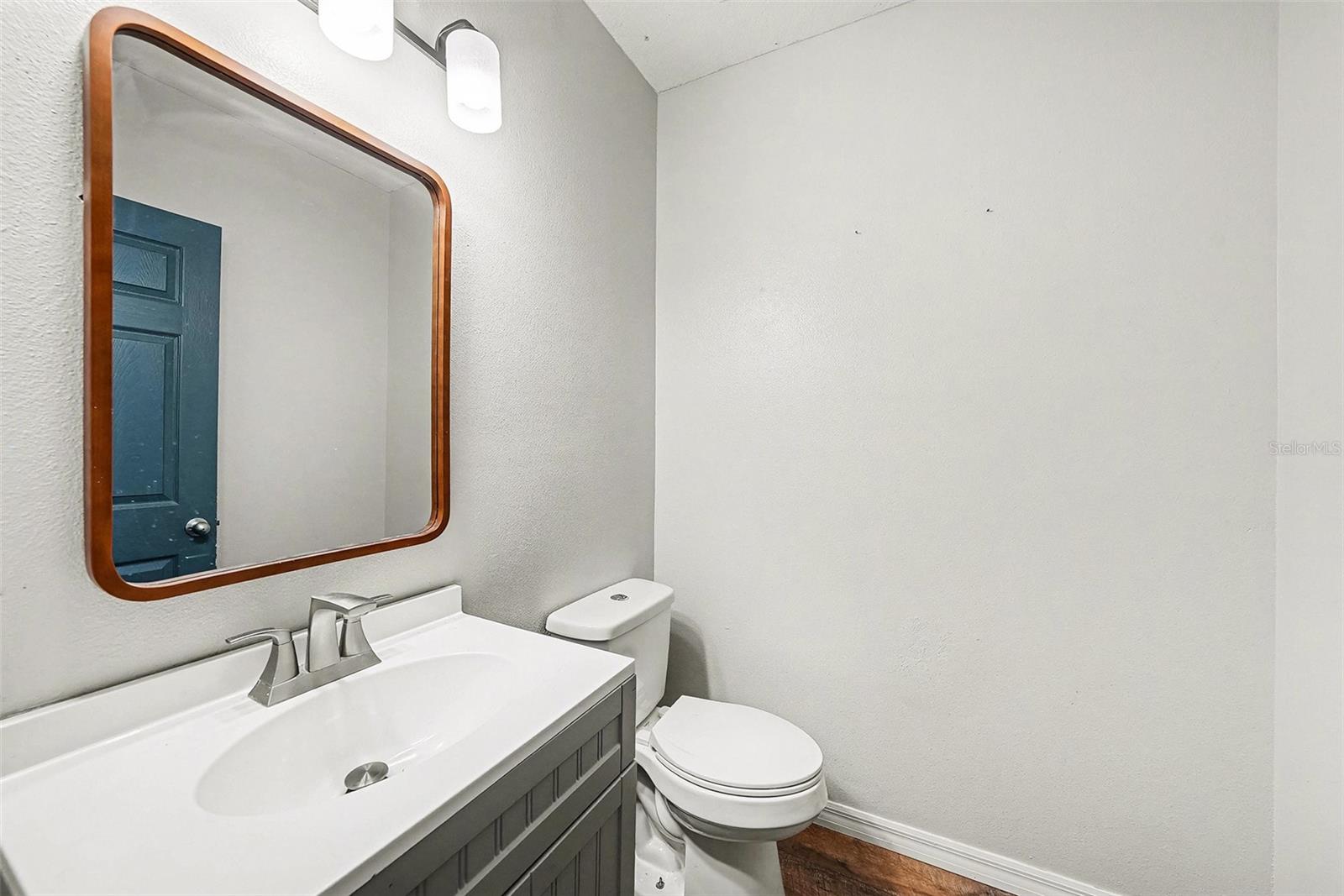 10233 NEWMINSTER LOOP