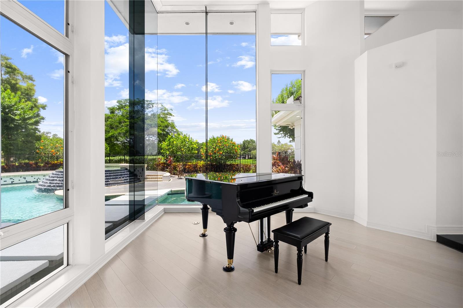 9138 GREAT HERON CIRCLE