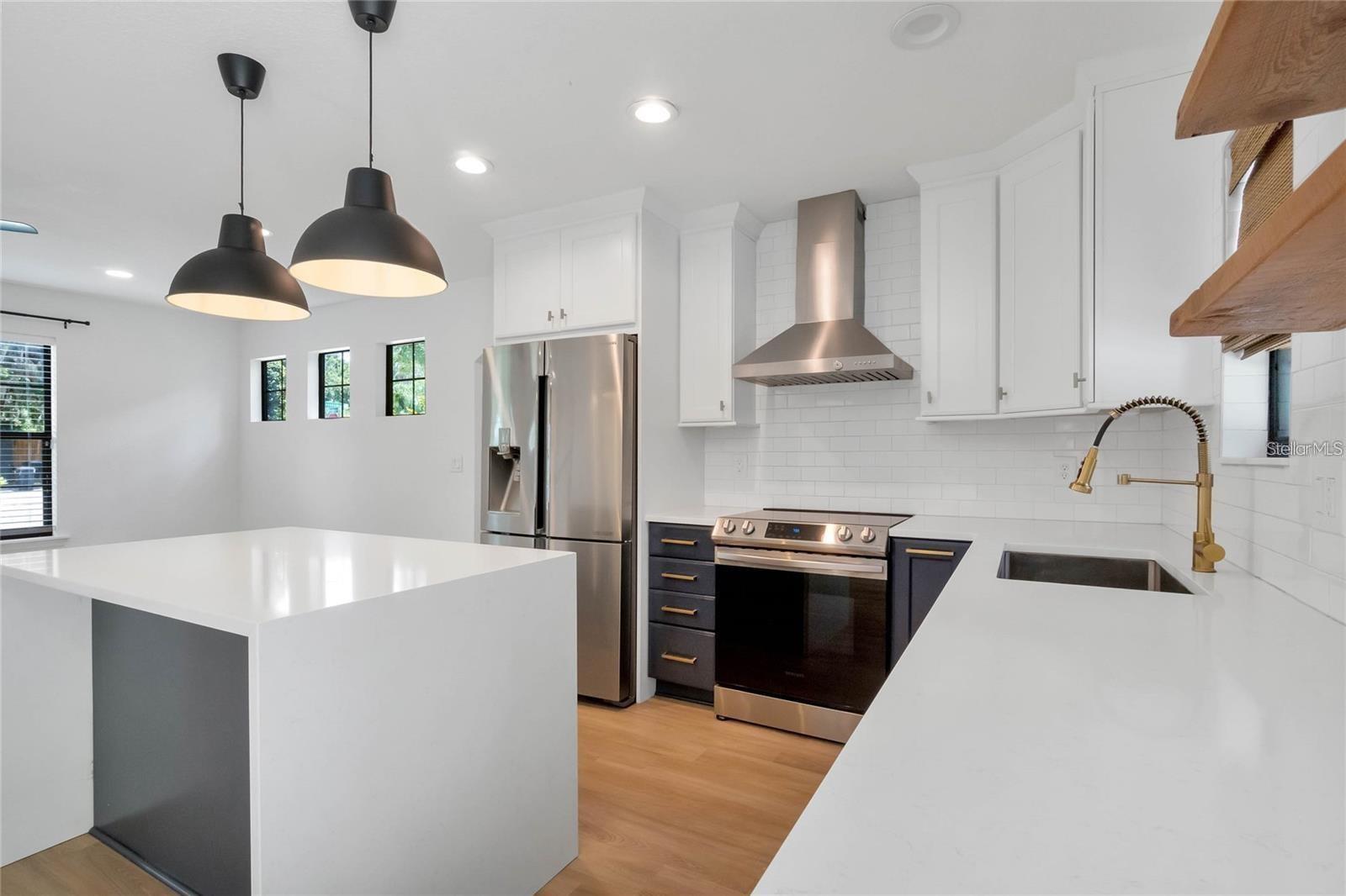 3622 DEVONSWOOD DRIVE