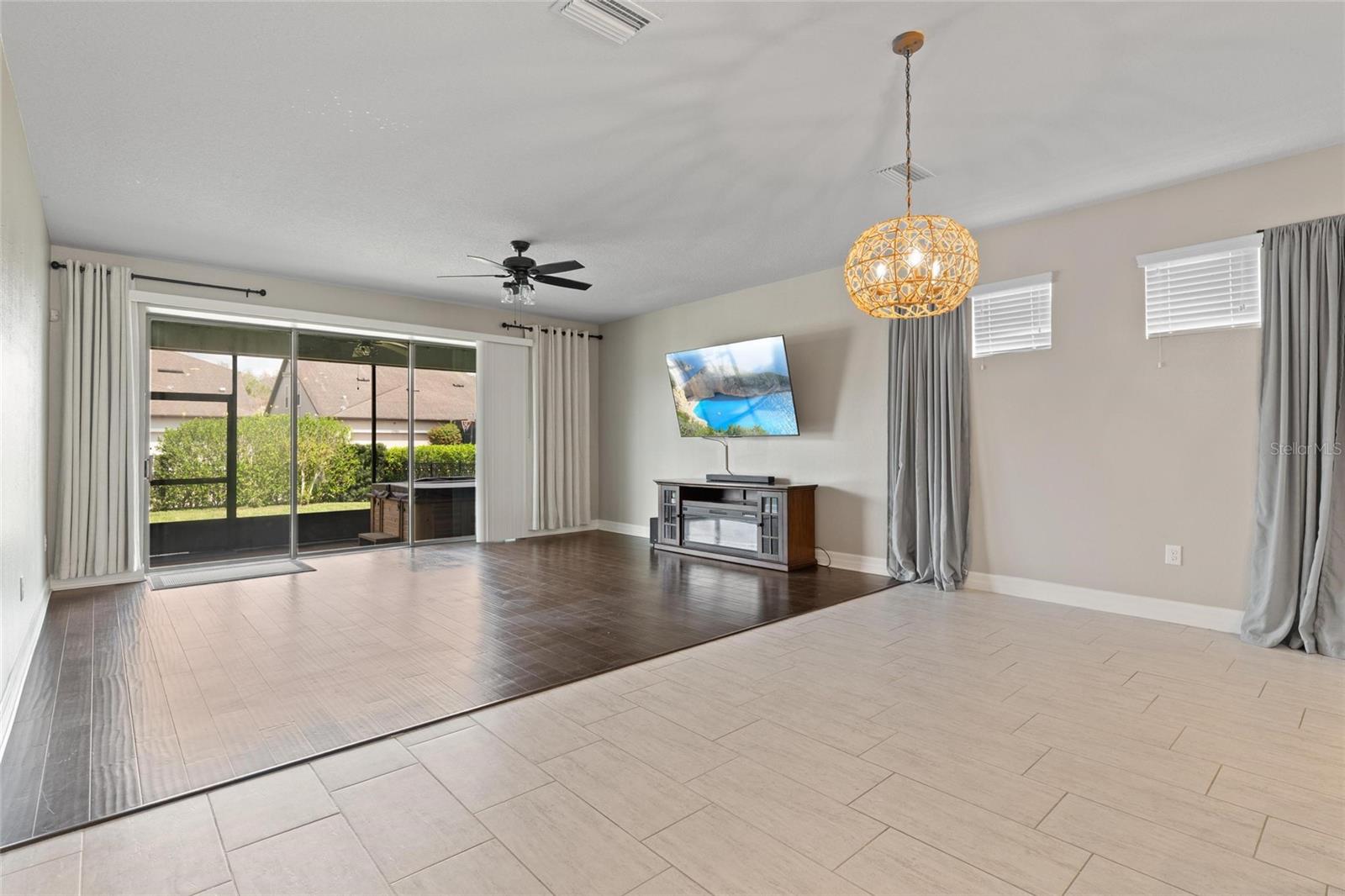 STARKEY RANCH - Residential