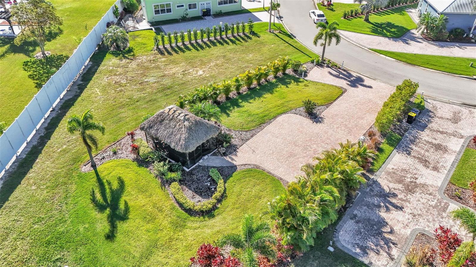 BAY LAKE RESIDENCE - Land