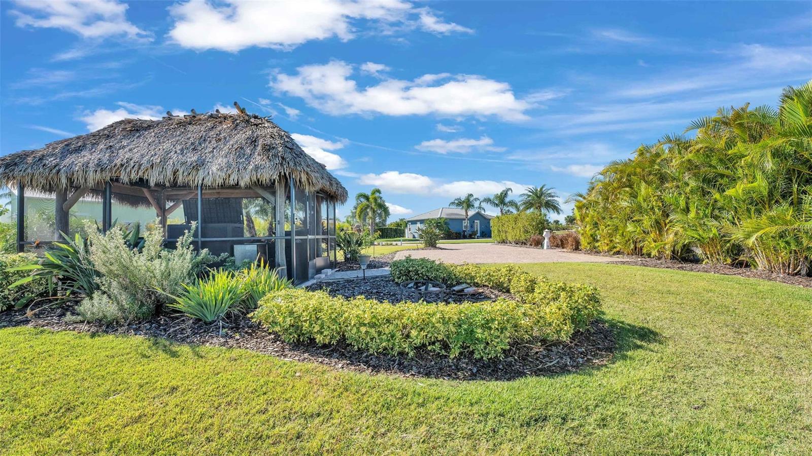 BAY LAKE RESIDENCE - Land