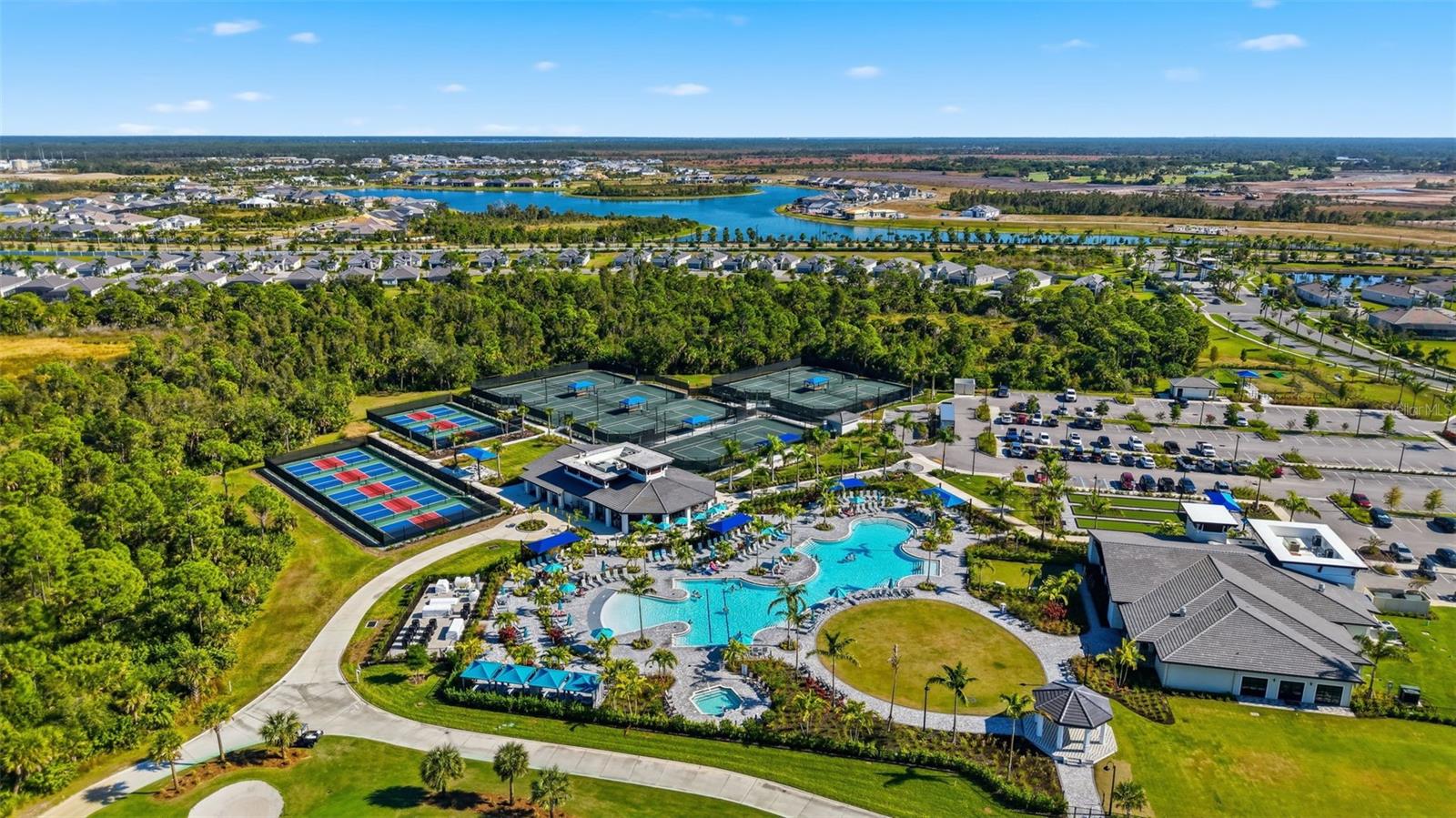 WELLEN PARK GOLF & COUNTRY CLUB - Residential