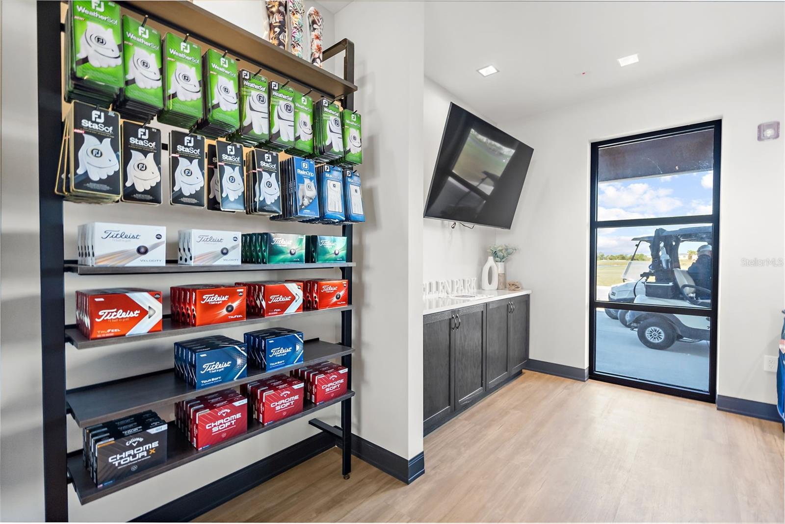 WELLEN PARK GOLF & COUNTRY CLUB - Residential