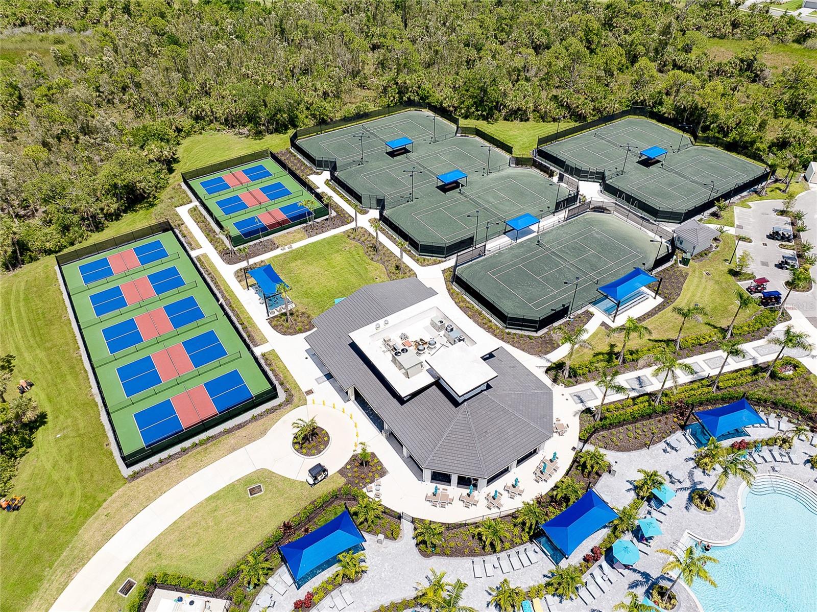 WELLEN PARK GOLF & COUNTRY CLUB - Residential