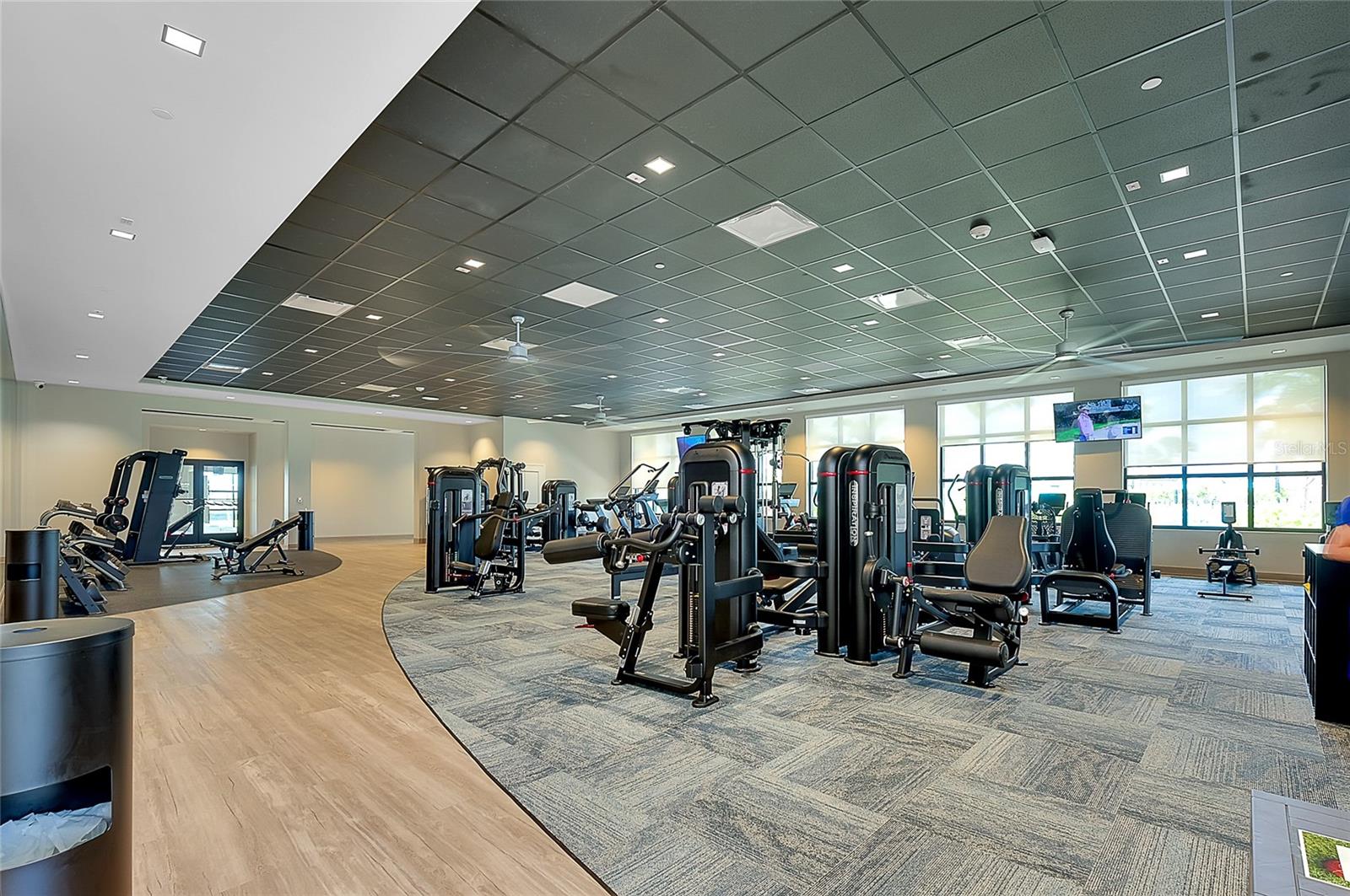 WELLEN PARK GOLF & COUNTRY CLUB - Residential