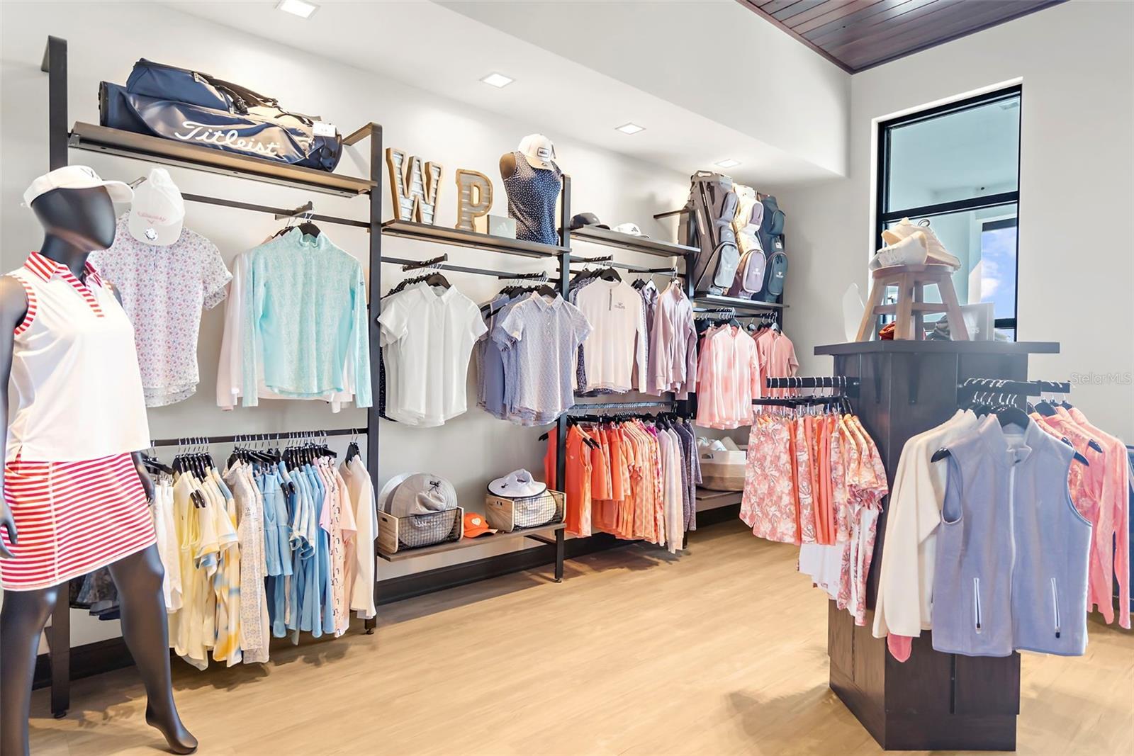 WELLEN PARK GOLF & COUNTRY CLUB - Residential