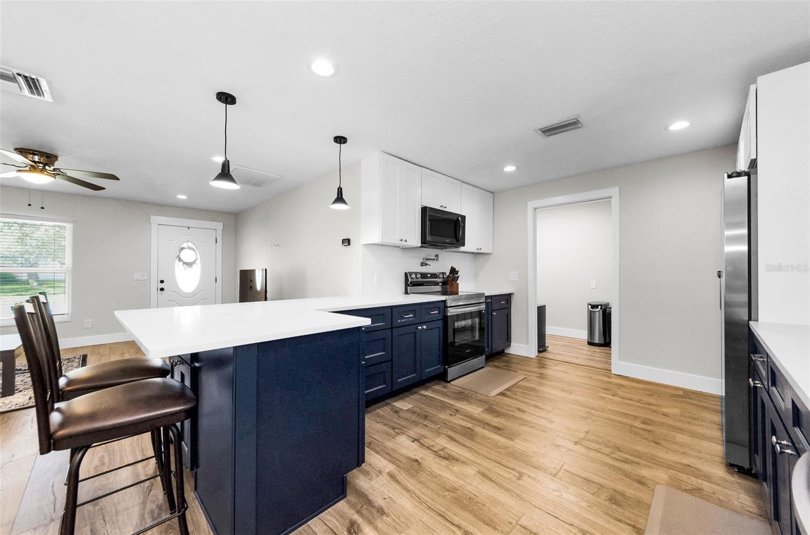 1800 MAPLELEAF BOULEVARD