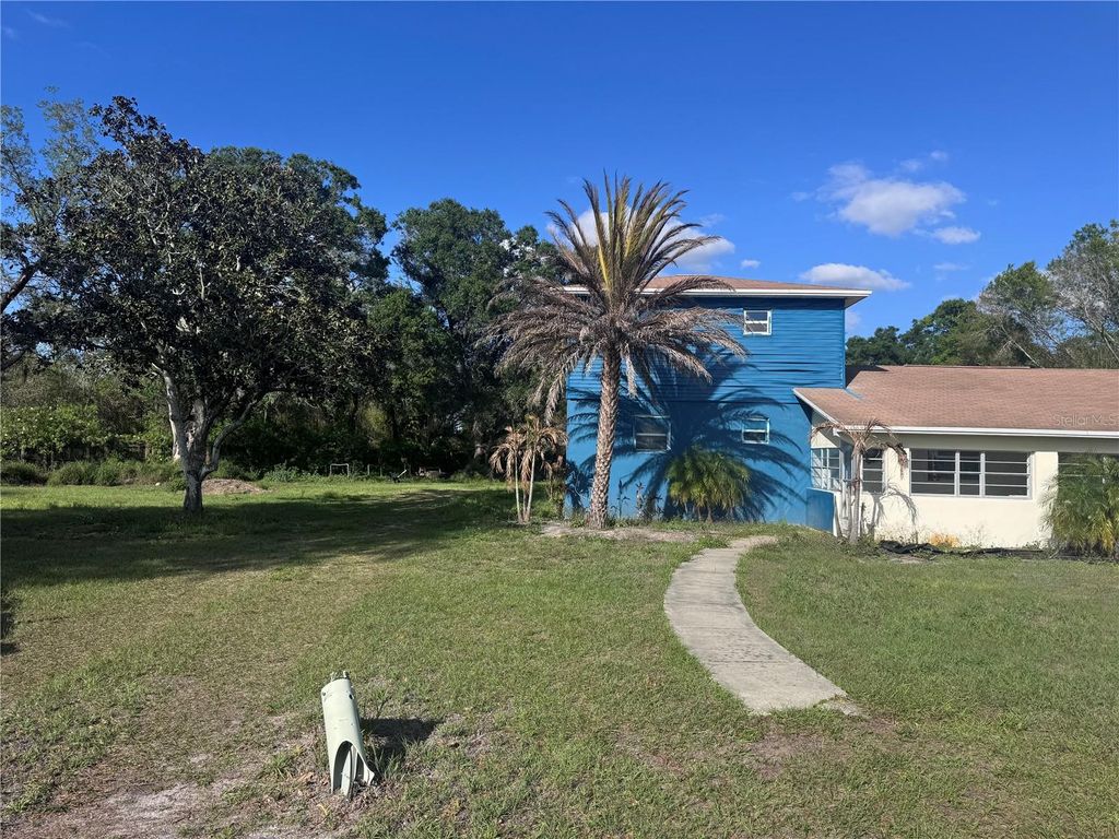 Photo of 1142 SW Mildred Street, Arcadia, FL 34266 (MLS # C7524077)