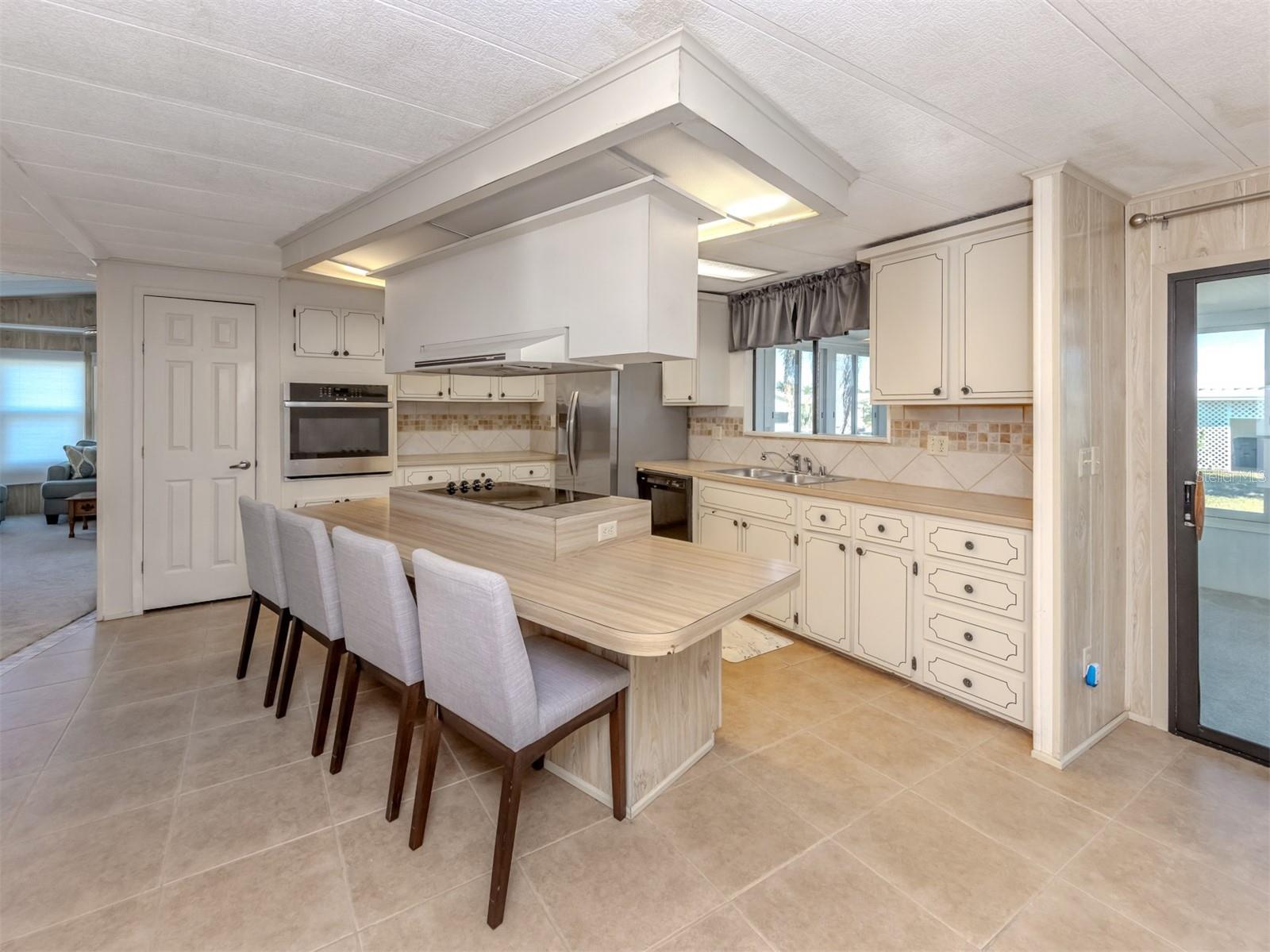 HARBOR ISLES III - Residential