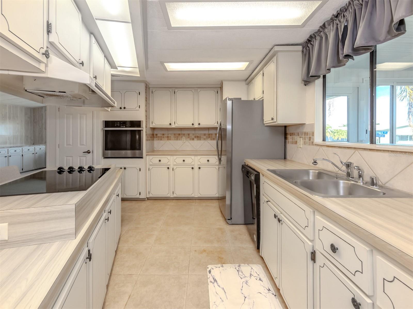 HARBOR ISLES III - Residential