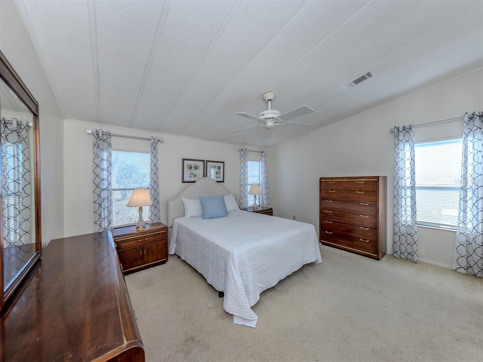 HARBOR ISLES III - Residential