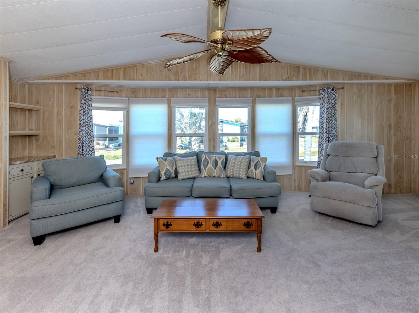 HARBOR ISLES III - Residential