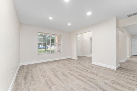 Tiny photo for 4829 NE 60th Terrace, Silver Springs, FL 34488 (MLS # TB8454566)