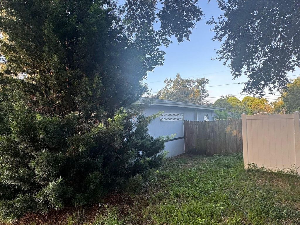Photo of 509 11th Street NW, Largo, FL 33770 (MLS # TB8433625)