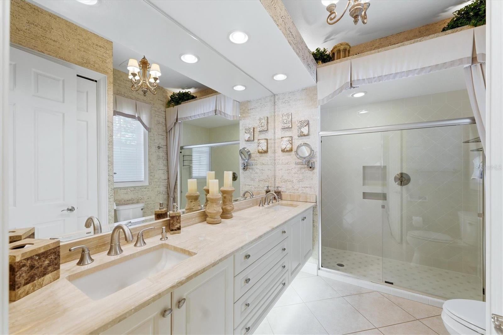 UNIVERSITY PARK COUNTRY CLUB - Residential