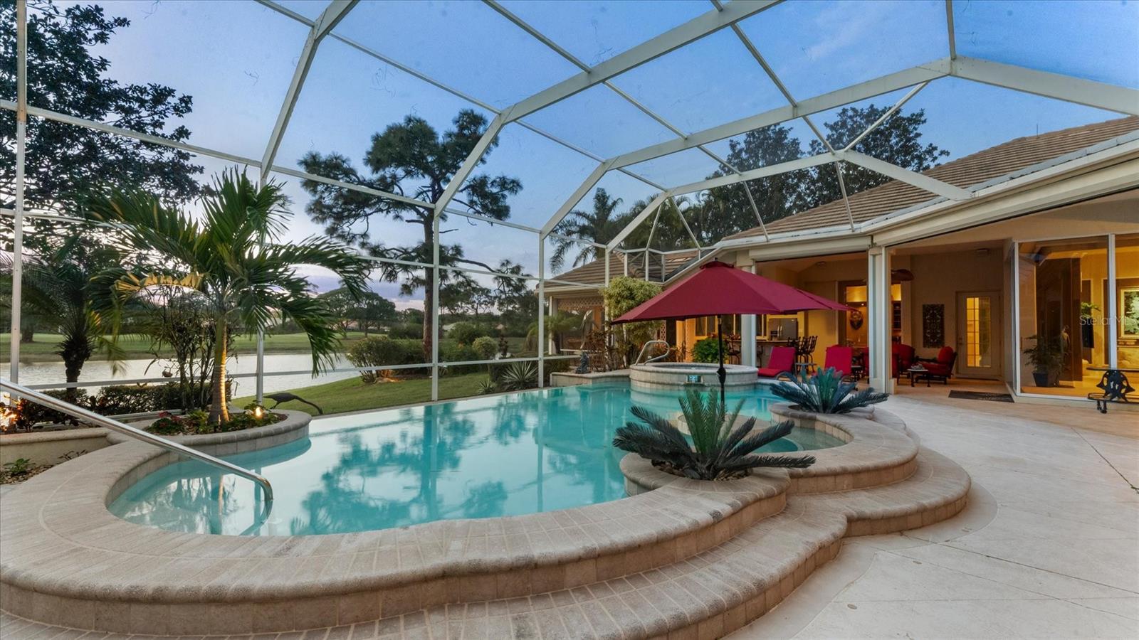 UNIVERSITY PARK COUNTRY CLUB - Residential