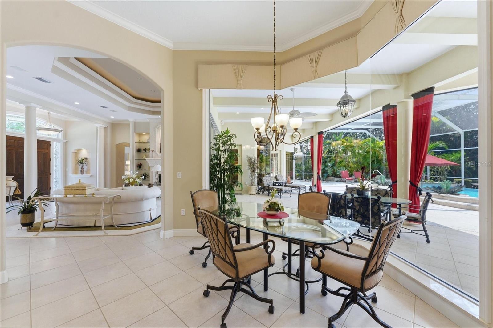 UNIVERSITY PARK COUNTRY CLUB - Residential