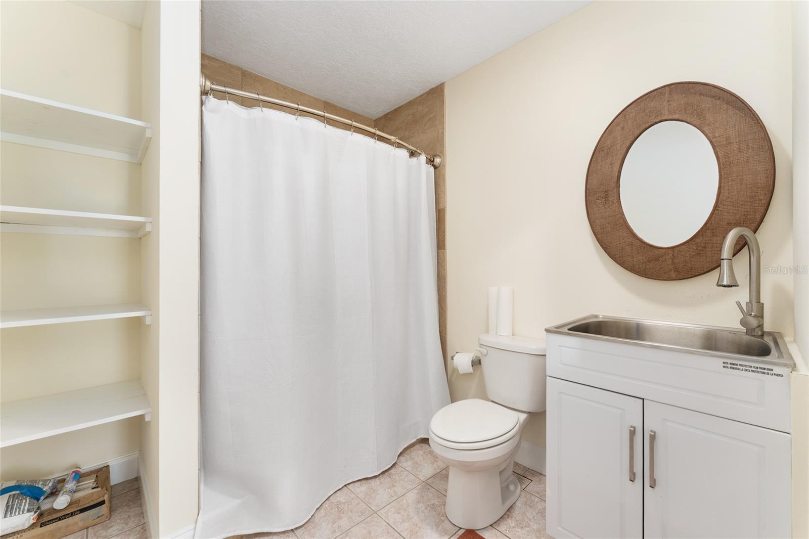 WOODFIELDS UN 04 - Residential