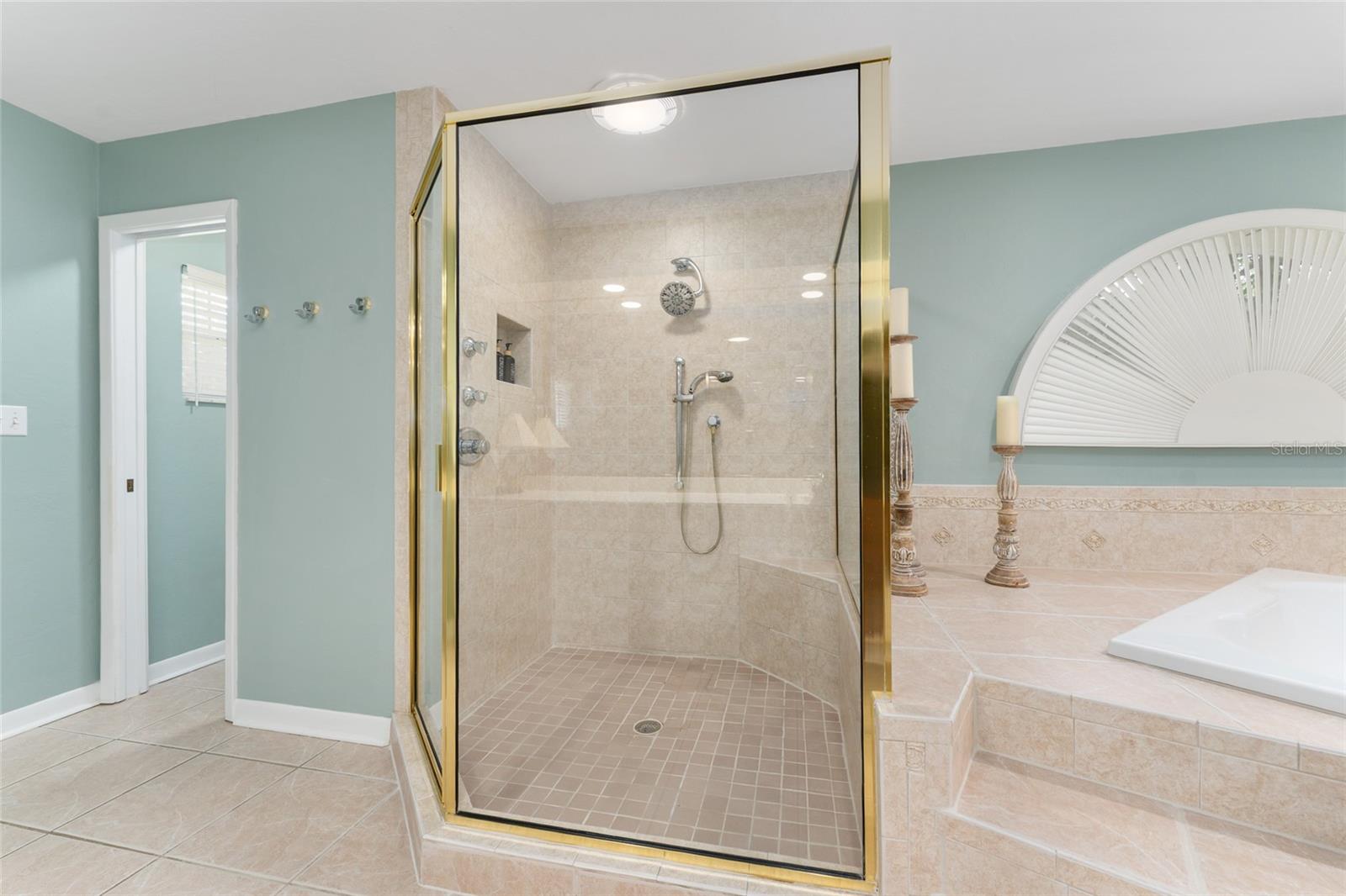 WOODFIELDS UN 04 - Residential