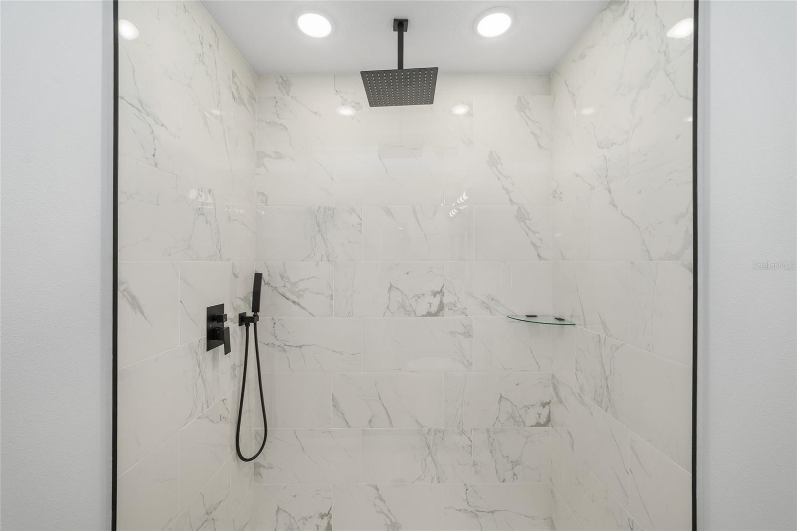 SILVER SPGS SHORES UN #33 - Residential