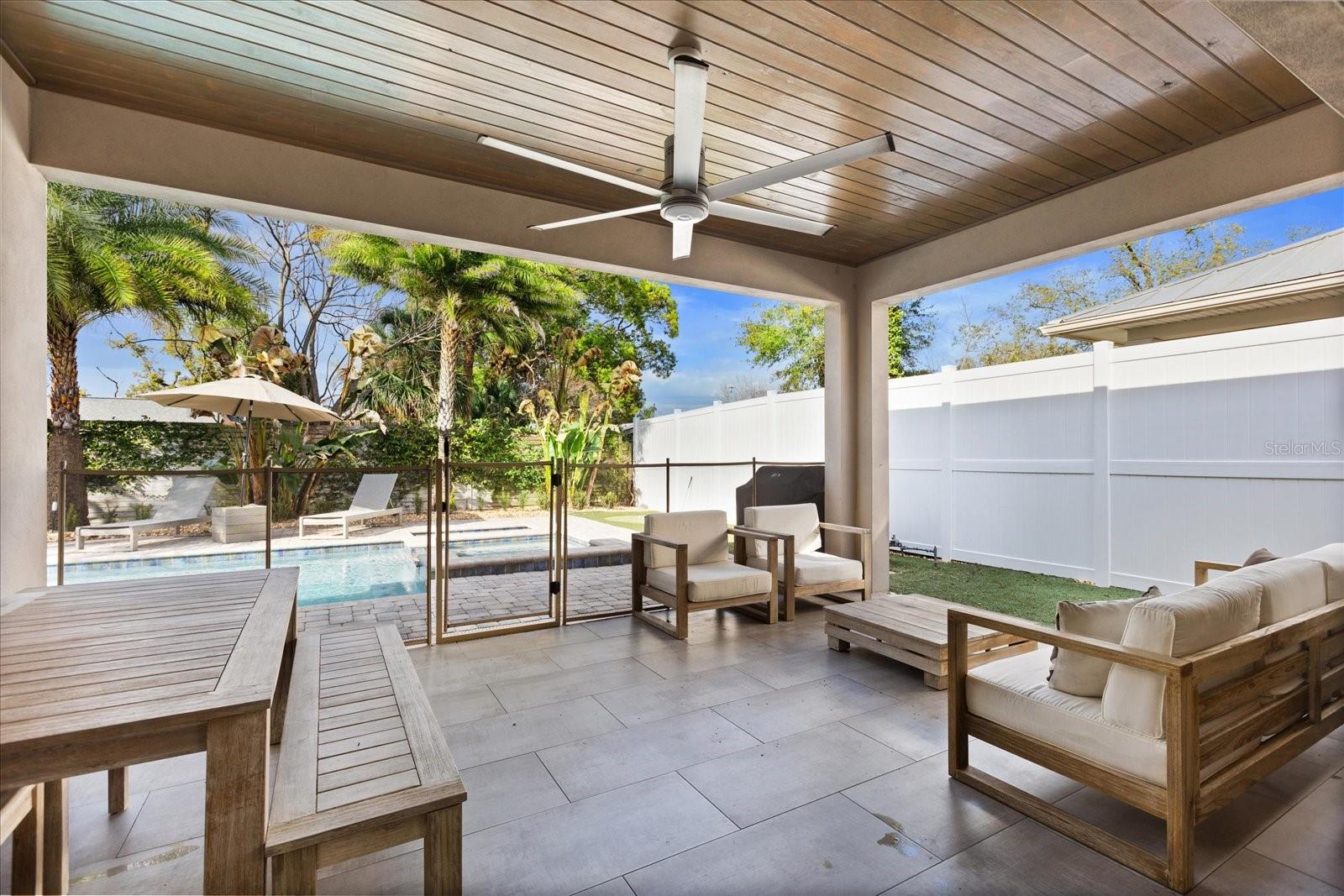 LAWNDALE - Residential