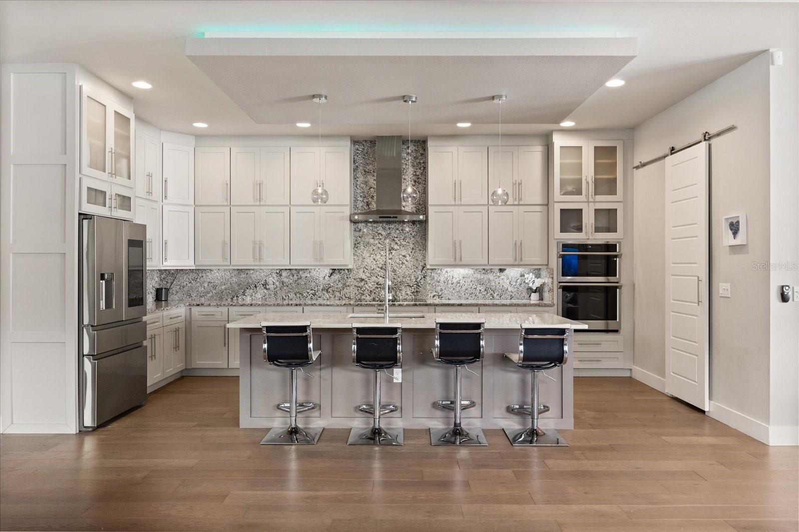 LAWNDALE - Residential