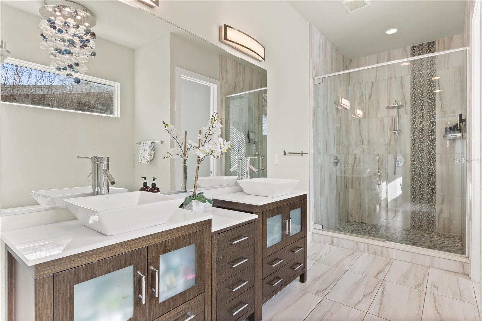 LAWNDALE - Residential