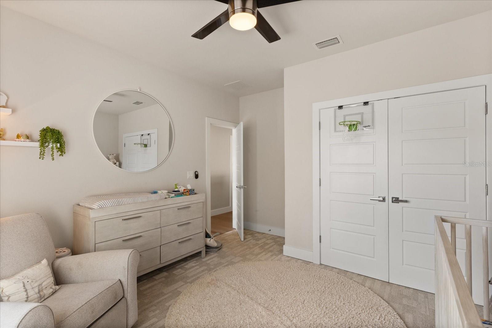 LAWNDALE - Residential