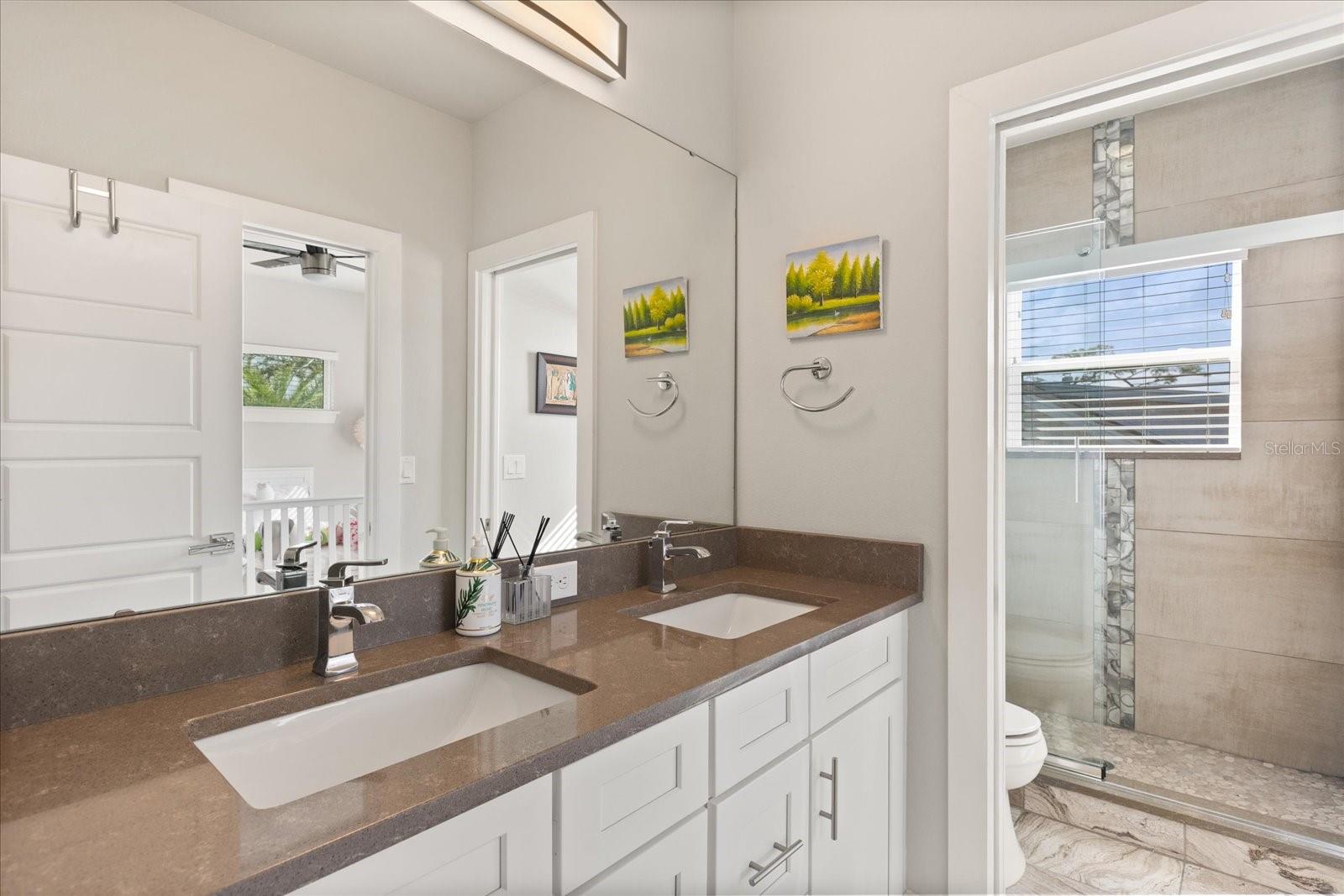 LAWNDALE - Residential