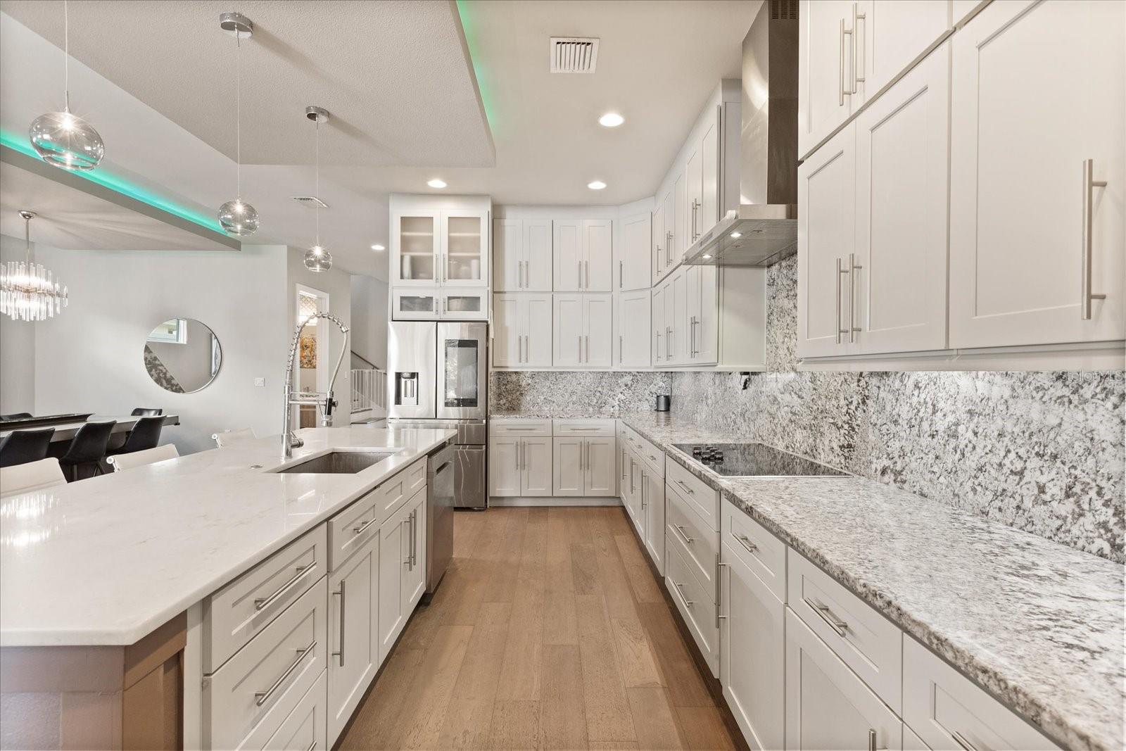 LAWNDALE - Residential