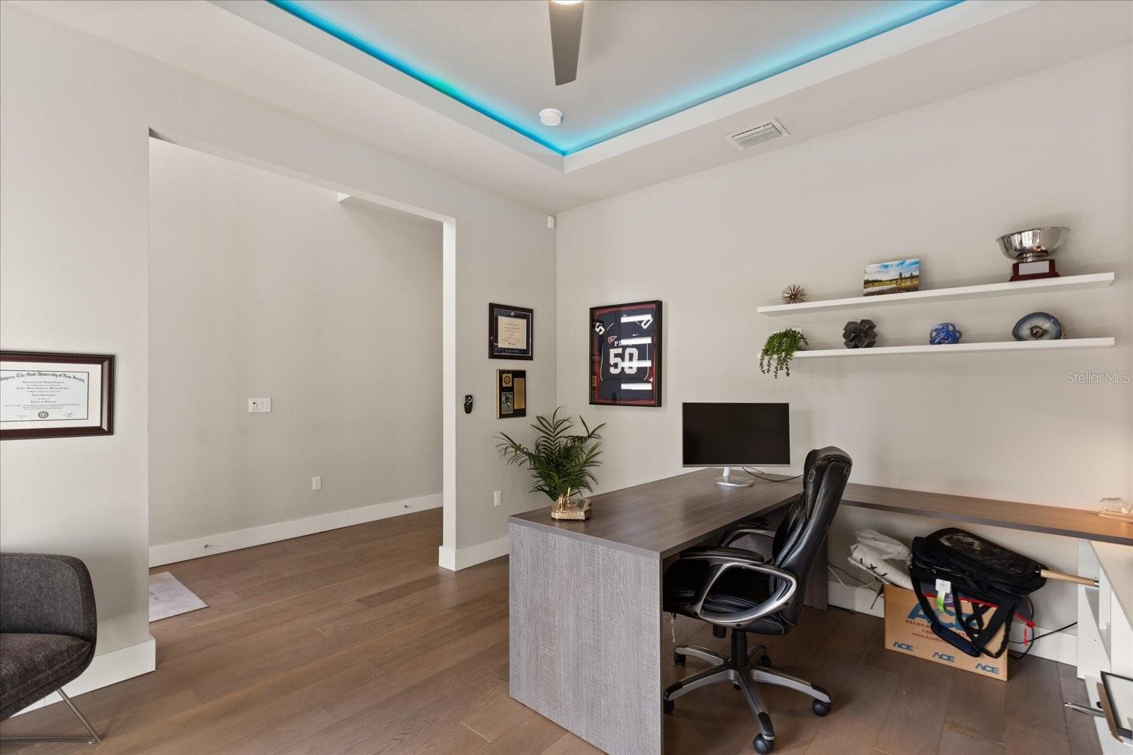 LAWNDALE - Residential