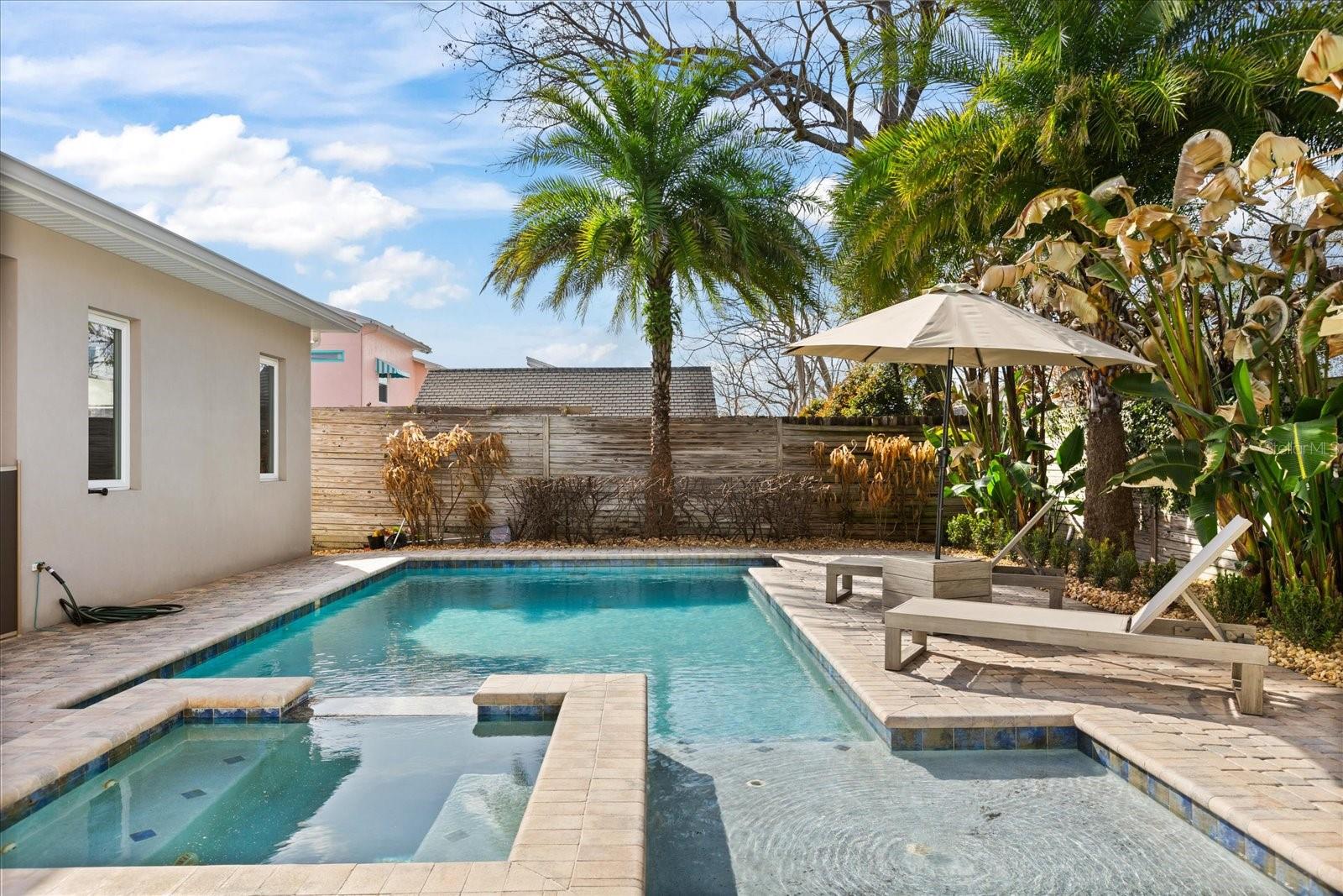 LAWNDALE - Residential