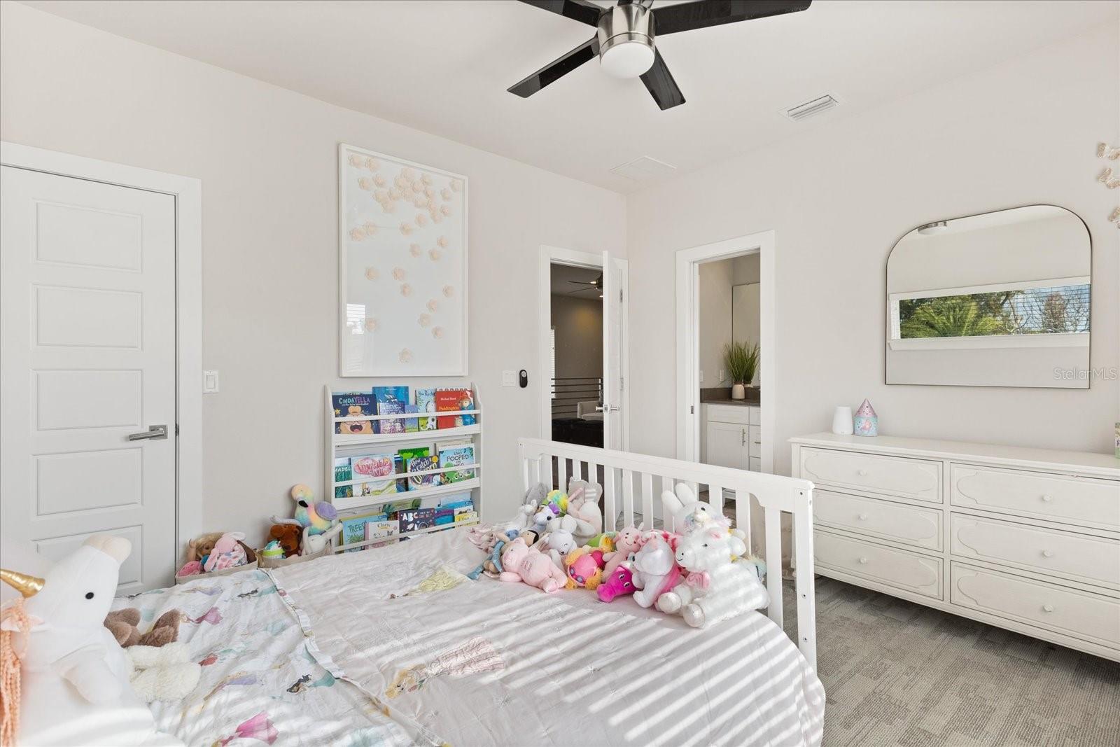 LAWNDALE - Residential