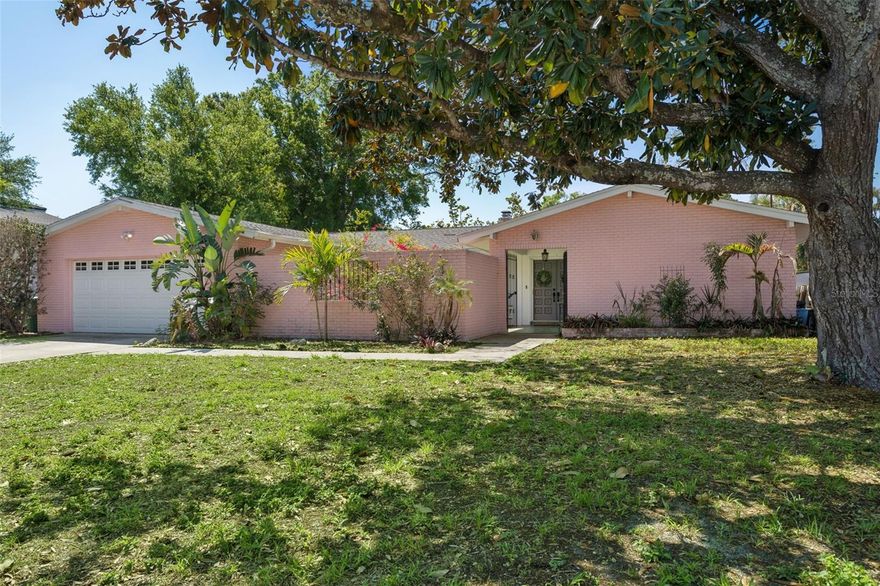 One or more photo(s) has been virtually staged. Fantastic waterfront canal lot in Stoney Point, South Tampa. Being sold as-is for land value. 79 x 129 lot.  Minutes from I-275, Gandy Bridge, Tampa International Airport, Westshore Business District, shopping and dining and everything South Tampa has to offer!