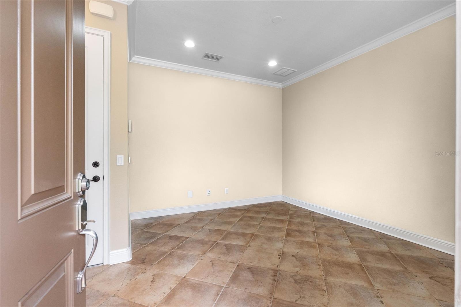4815 YACHT CLUB DRIVE 103
