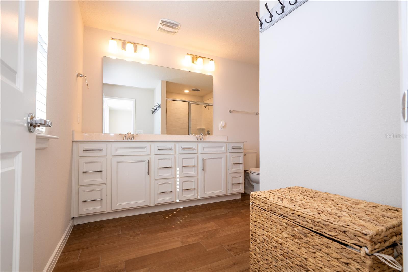 ISLES OF LAKE NONA - Residential