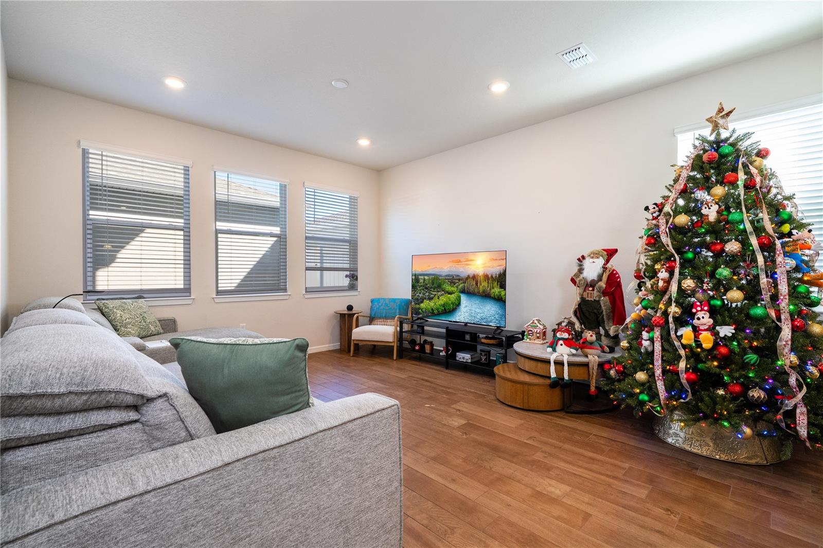 ISLES OF LAKE NONA - Residential