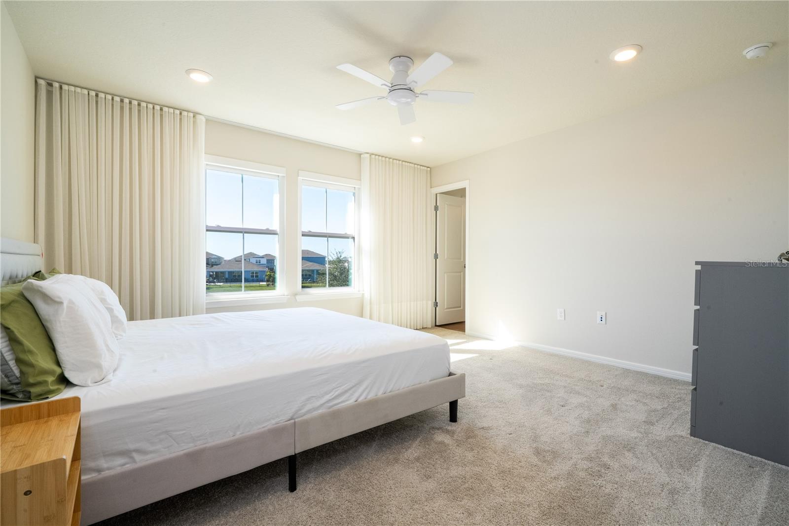 ISLES OF LAKE NONA - Residential